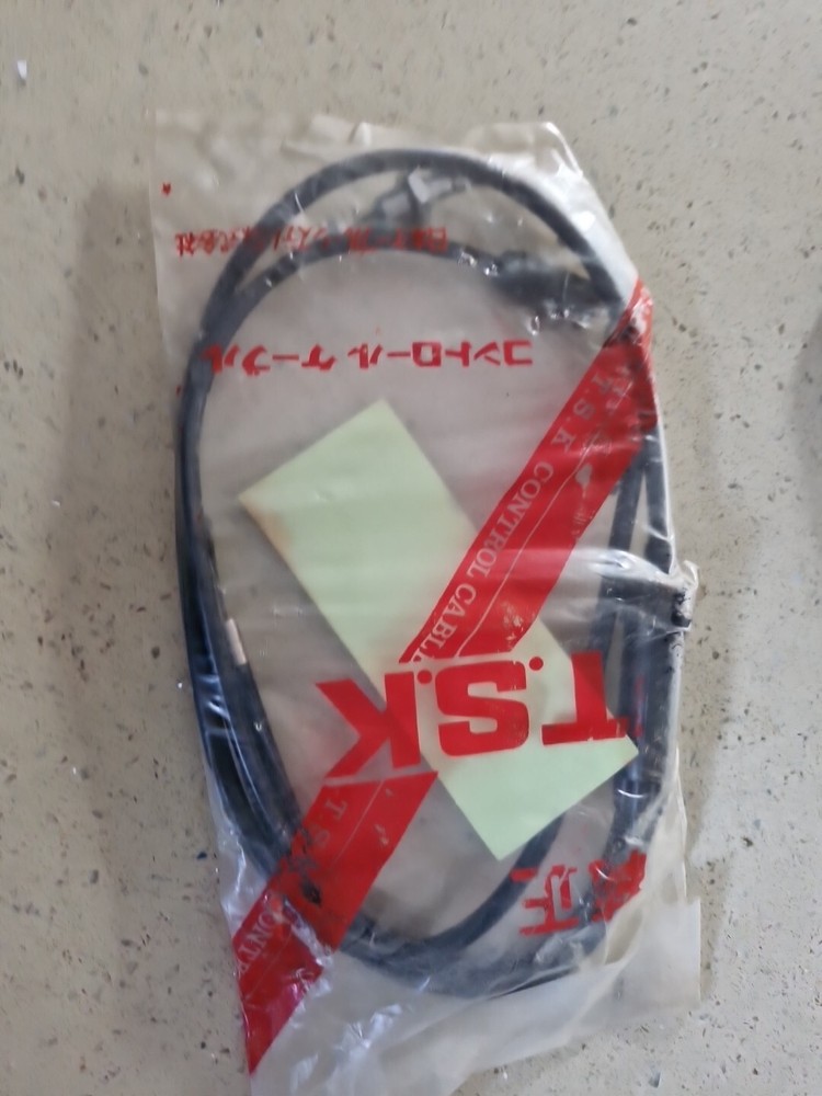 Suzuki GT 125 Twin Throttle Cable NOS