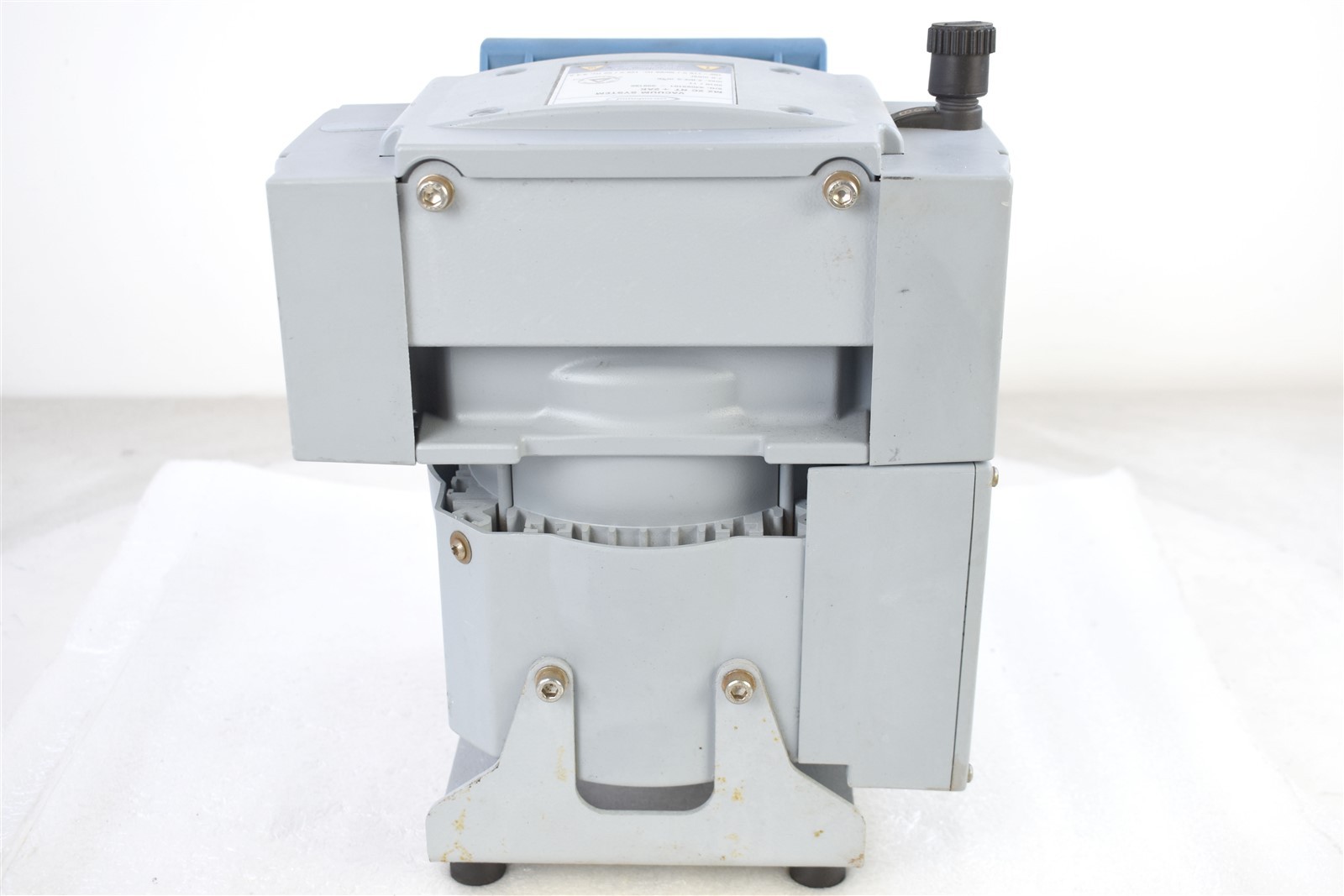 Vacuubrand MZ 2C NT +2AK Three-Stage Chemistry-Design Diaphragm Vacuum System