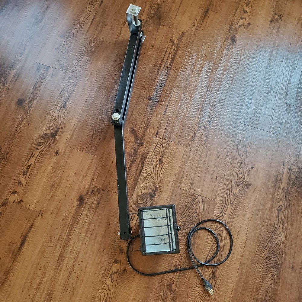 Regent Adjustable Swing Arm Work Dock Light