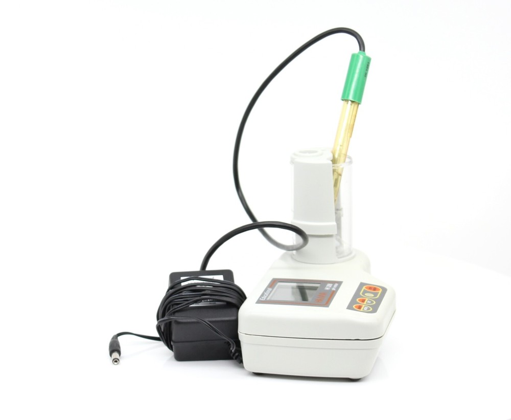 HANNA Instruments HI-208 pH Meter with Electrode and AC Wall Adapter