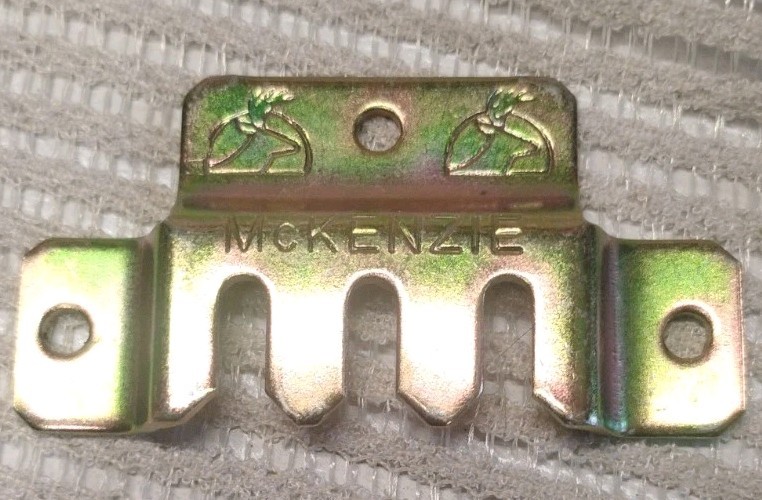 McKenzie Deer Shoulder Mount hanger 4 pack