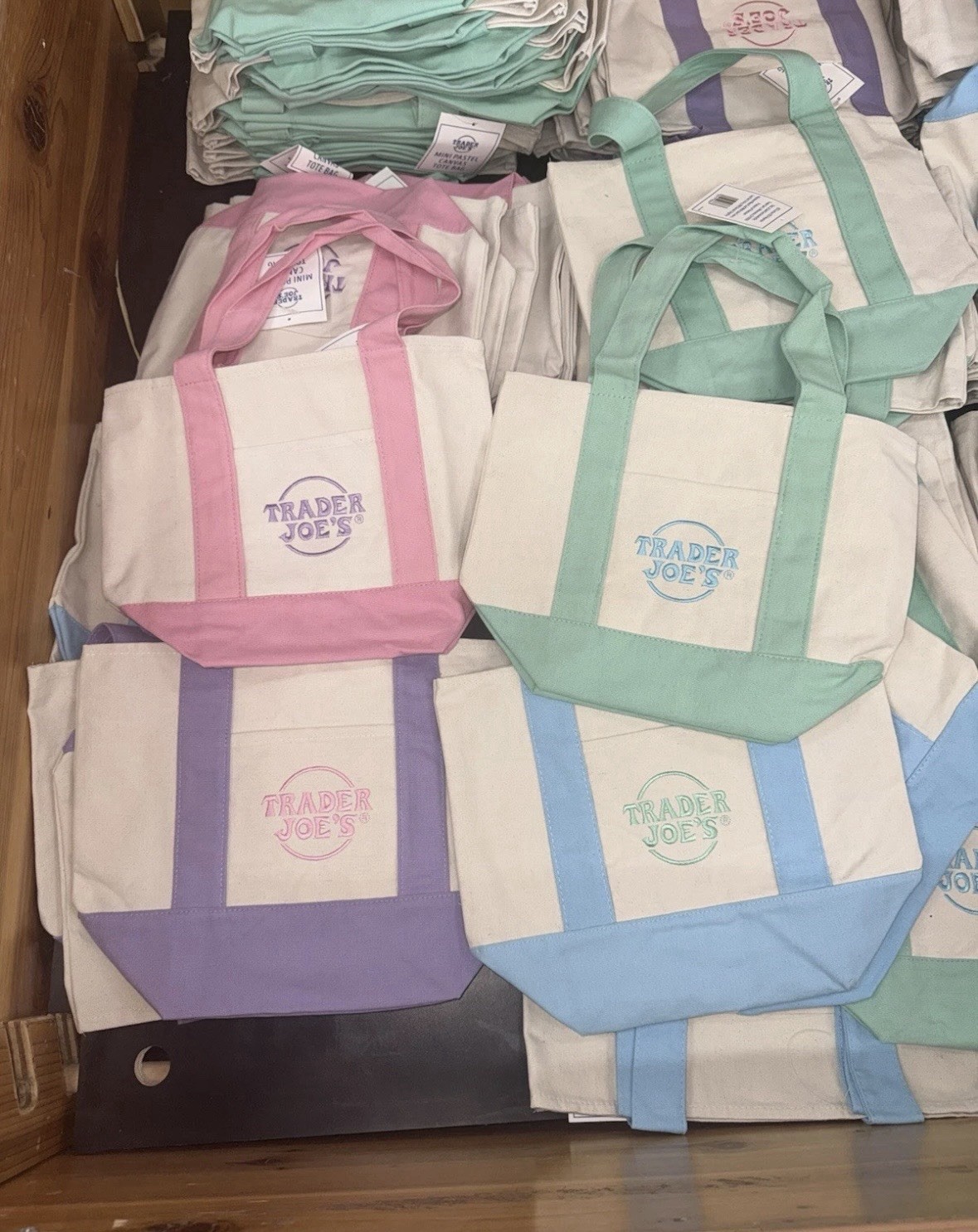 Spring 2026 Trader Joe’s Mini Pastel Canvas Tote Bag Set Of 4 NWT IN HAND