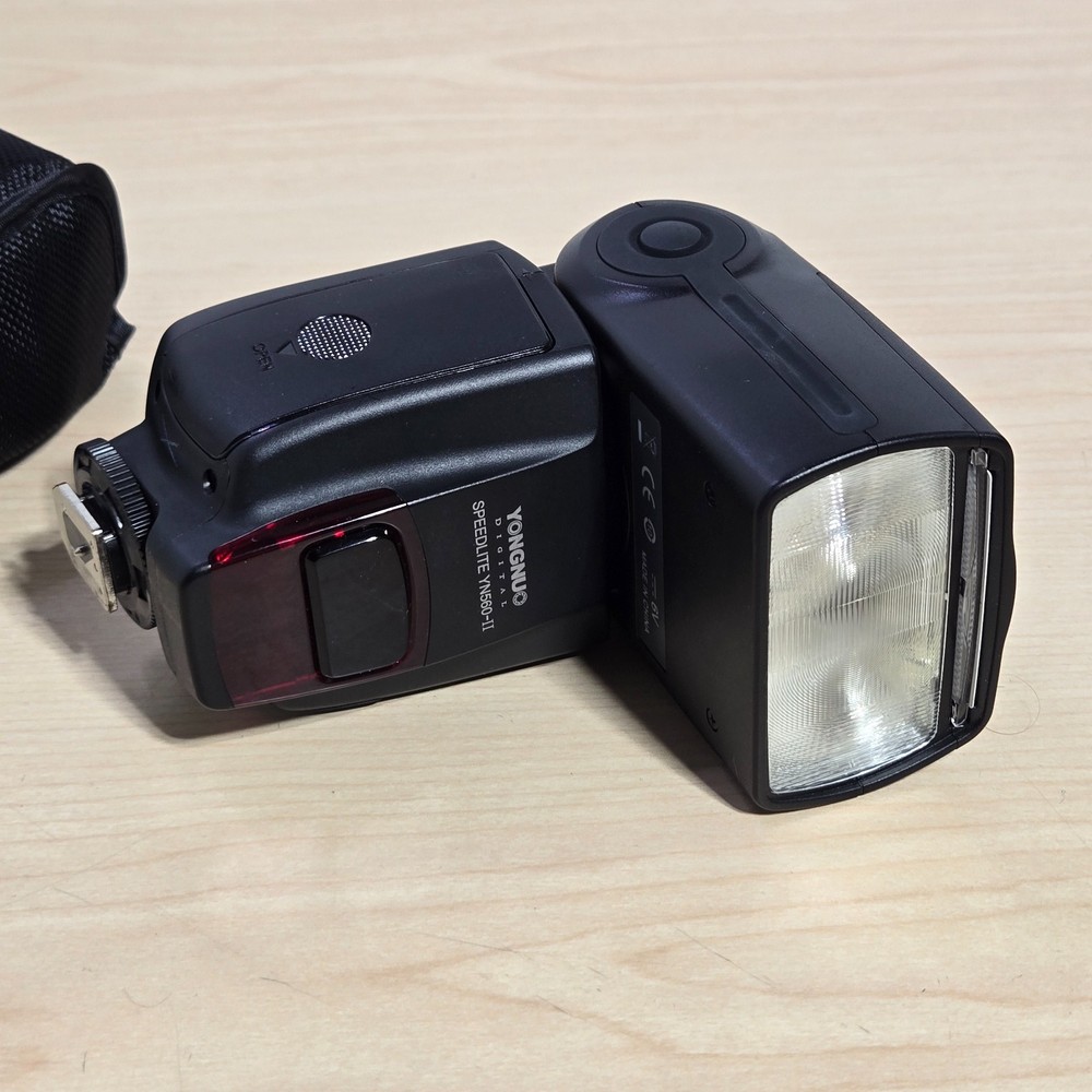YONGNUO Digital Speedlite YN560-II
