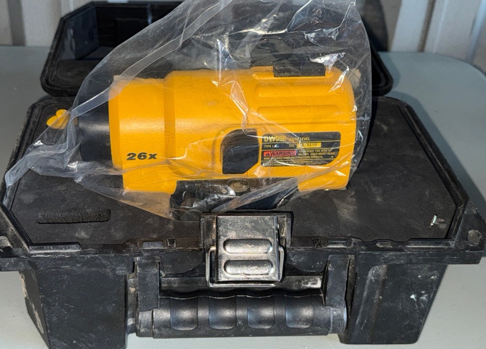 DEWALT DW096 Magnification Automatic Optical Level