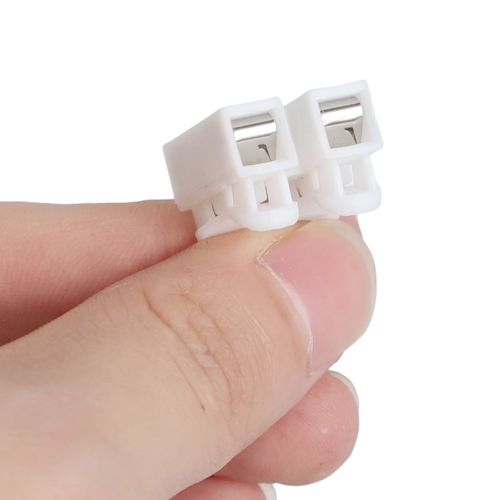 Sleek Design USB Connector Converting AC Voltage into Useful DC Energy