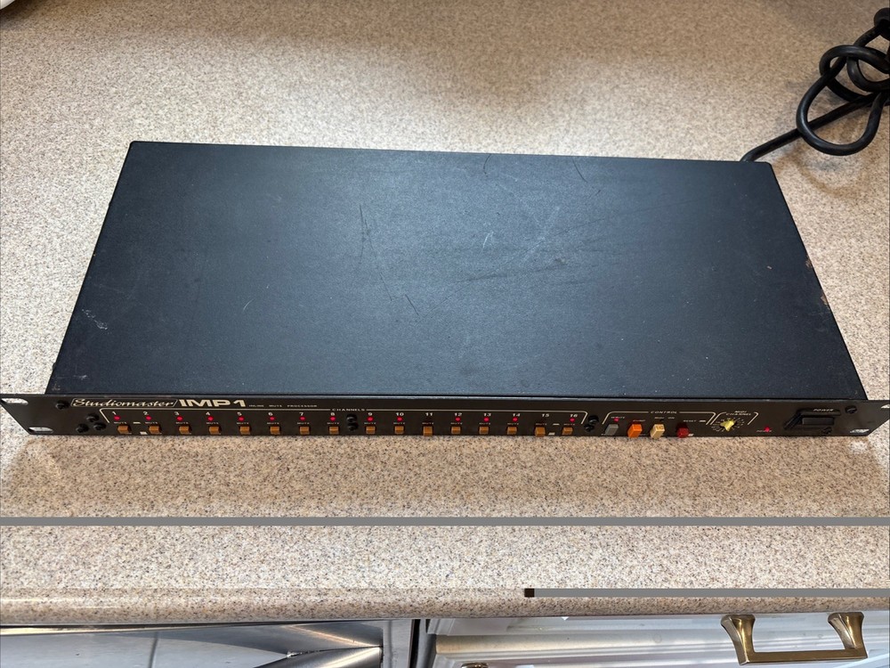 Studiomaster IMP 1 Inline Mute Professional Processor
