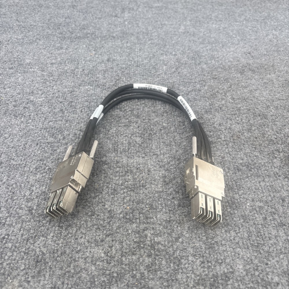 Cisco STACK-T1-50CM V01 Stacking Cable 800-40403-01 Used