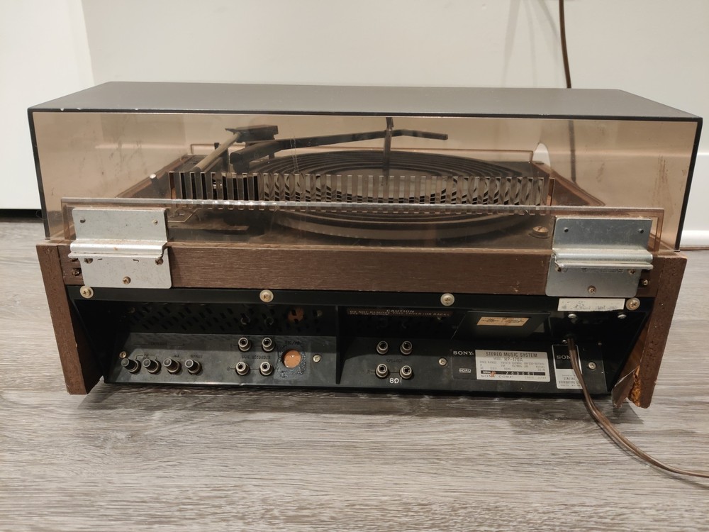 VINTAGE Sony HP -170A AM/FM Solid-State W/ Turntable