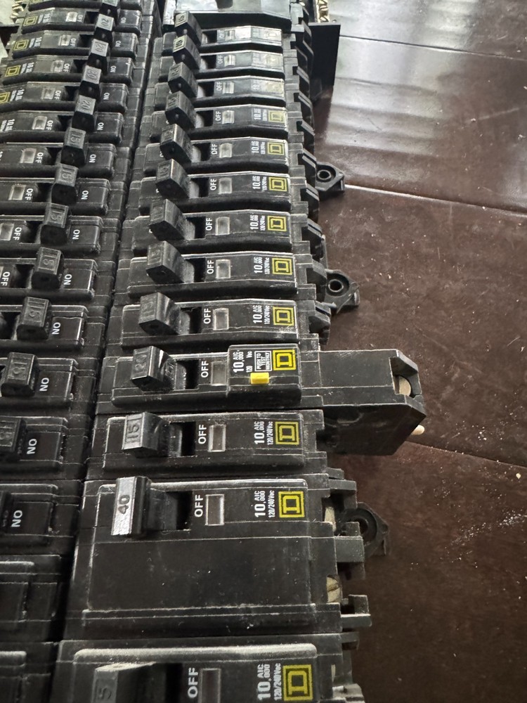 Sqaure D Main Breaker Panel & Grounding Kit