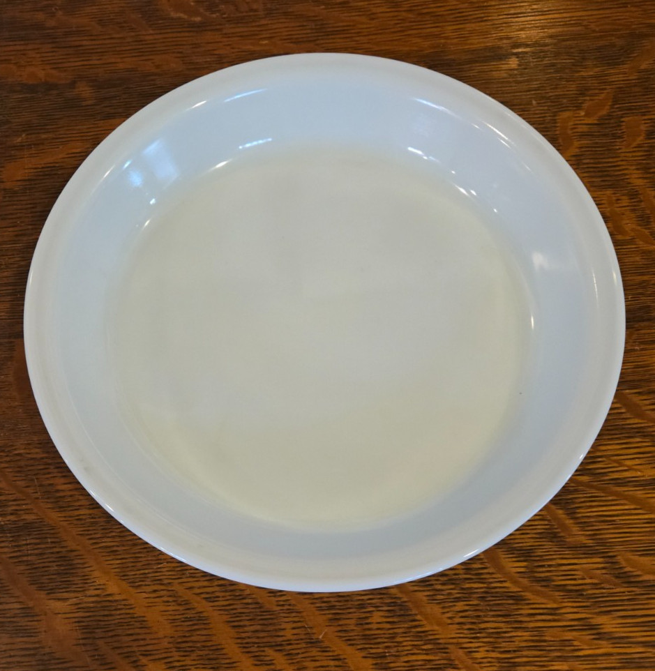 PYREX Pie Plate 10" white 209