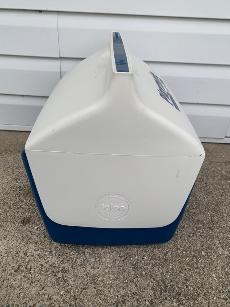 Playmate By Igloo Blue and White Cooler
