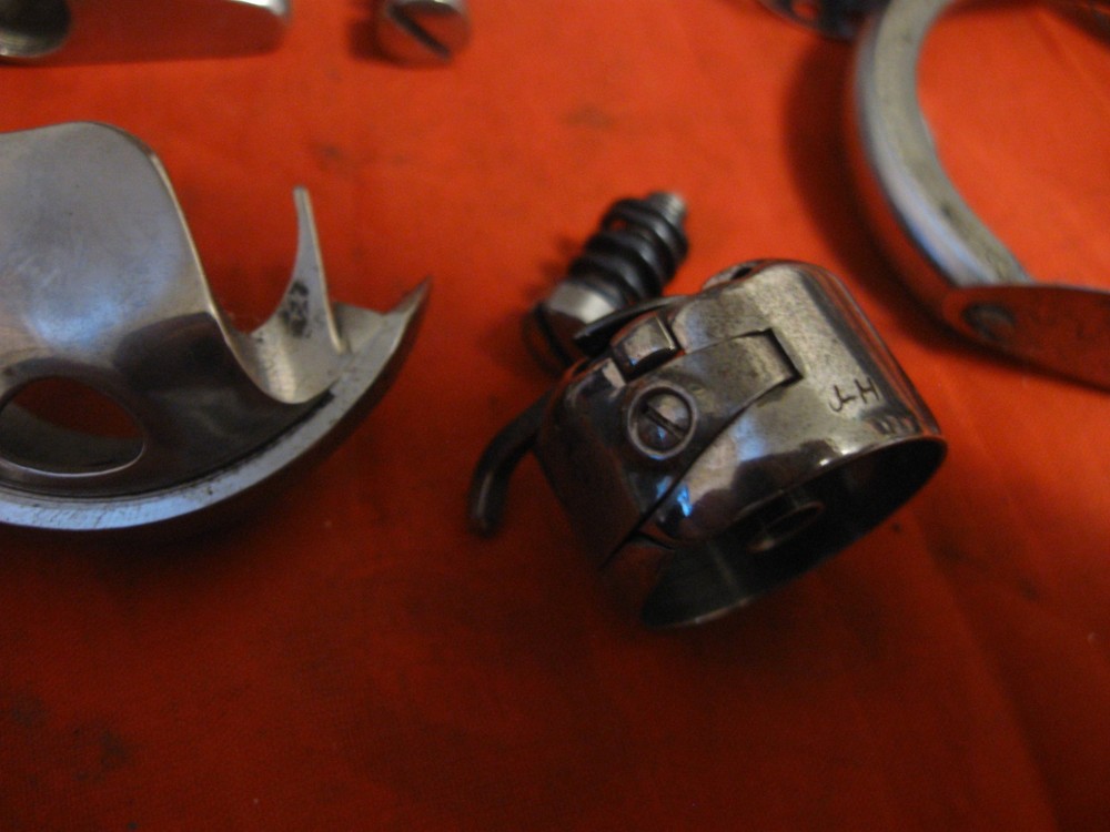 CAPITOL 600 Sewing Machine BOBBIN CASE CAP RACE VINTAGE