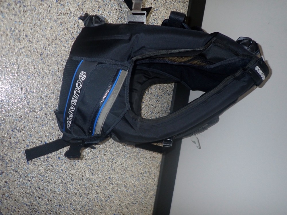 Scubapro Classic BCD Size Medium New? Tested