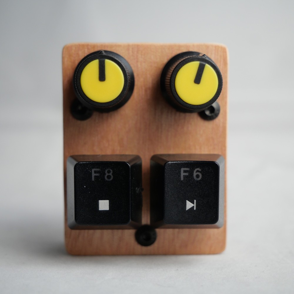 madMidiMini Compact Midi Controller with 2 Note Buttons 2 Potentiometers and LED