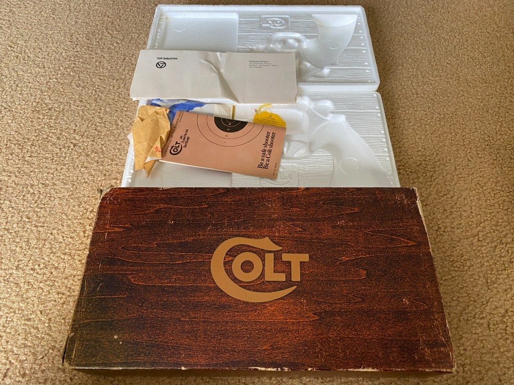 VINTAGE COLT DIAMONDBACK BOX