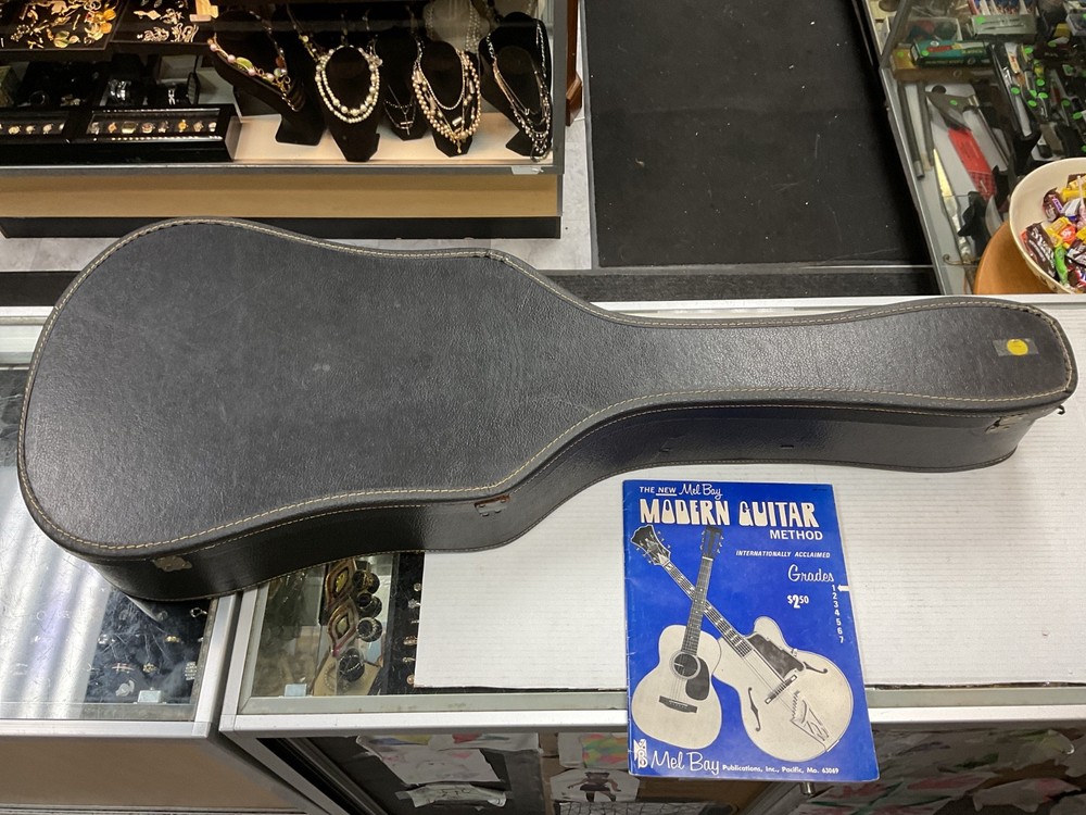madeira C-60 classical acoustic guitar