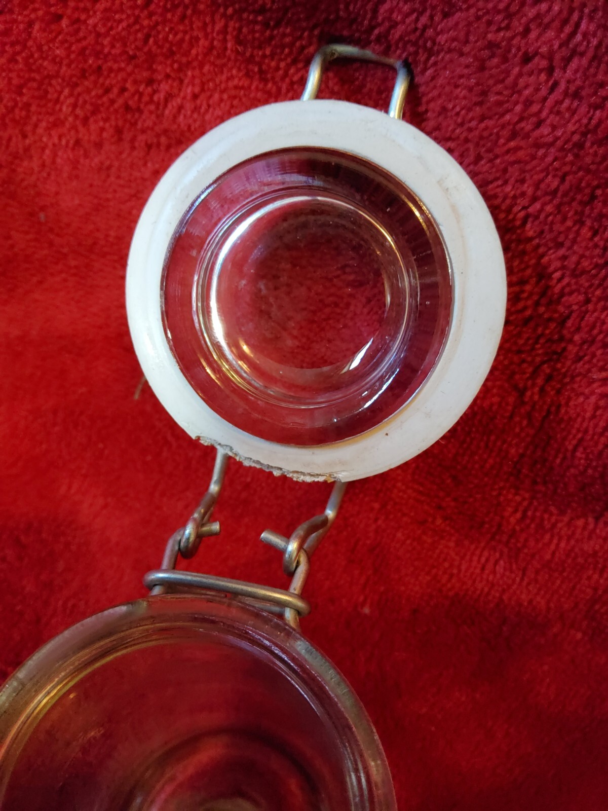 Jar With Locking Lid Clear Glass 3.25" x 1.75"