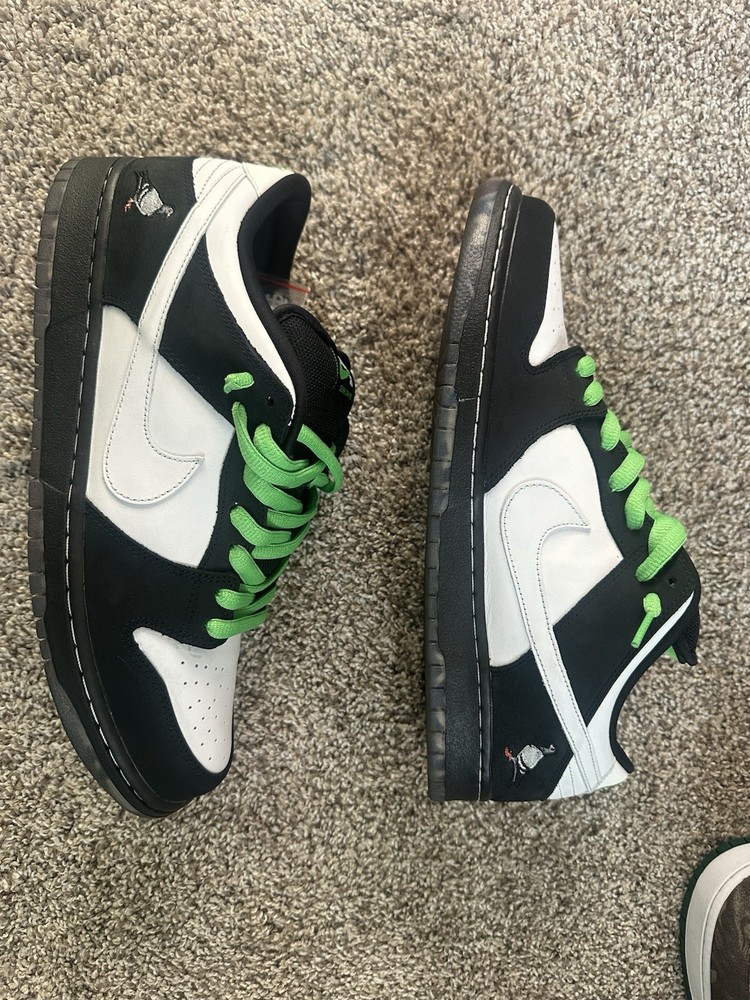 Nike SB Dunk Low Panda Pigeon