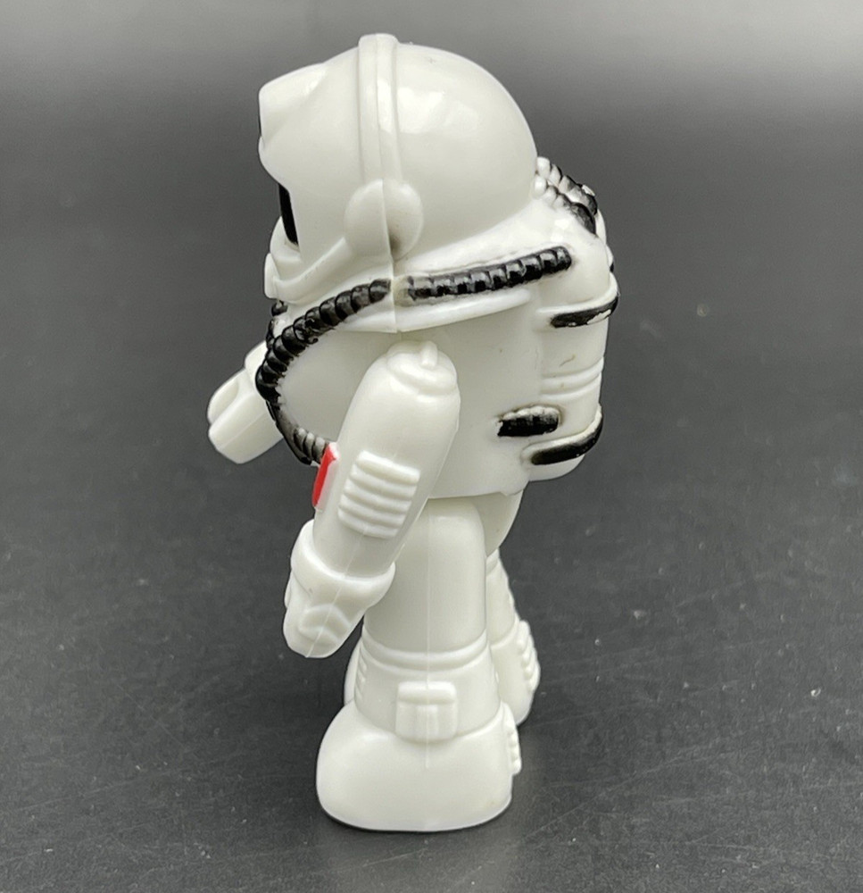 2000 Space Voyagers Set: Space Shuttle Orbiter Replacement Astronaut