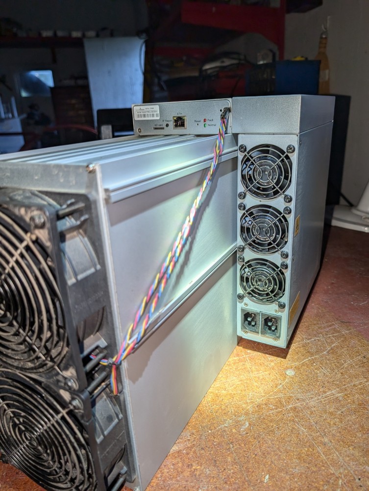 Bitmain Antminer E9 Pro 3780M