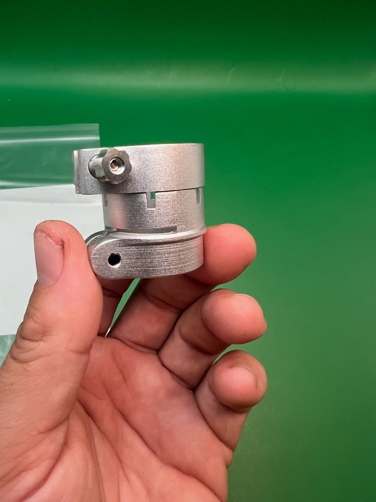 Autococker Clamping Feedneck