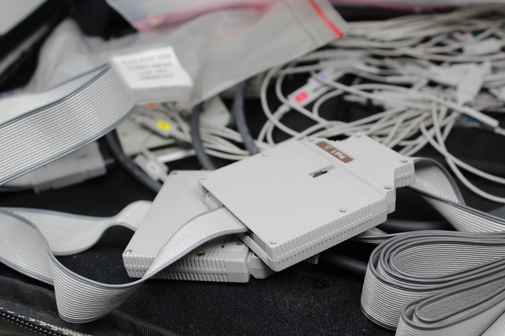 Logic Analyzer, Agilent 1693A With bag
