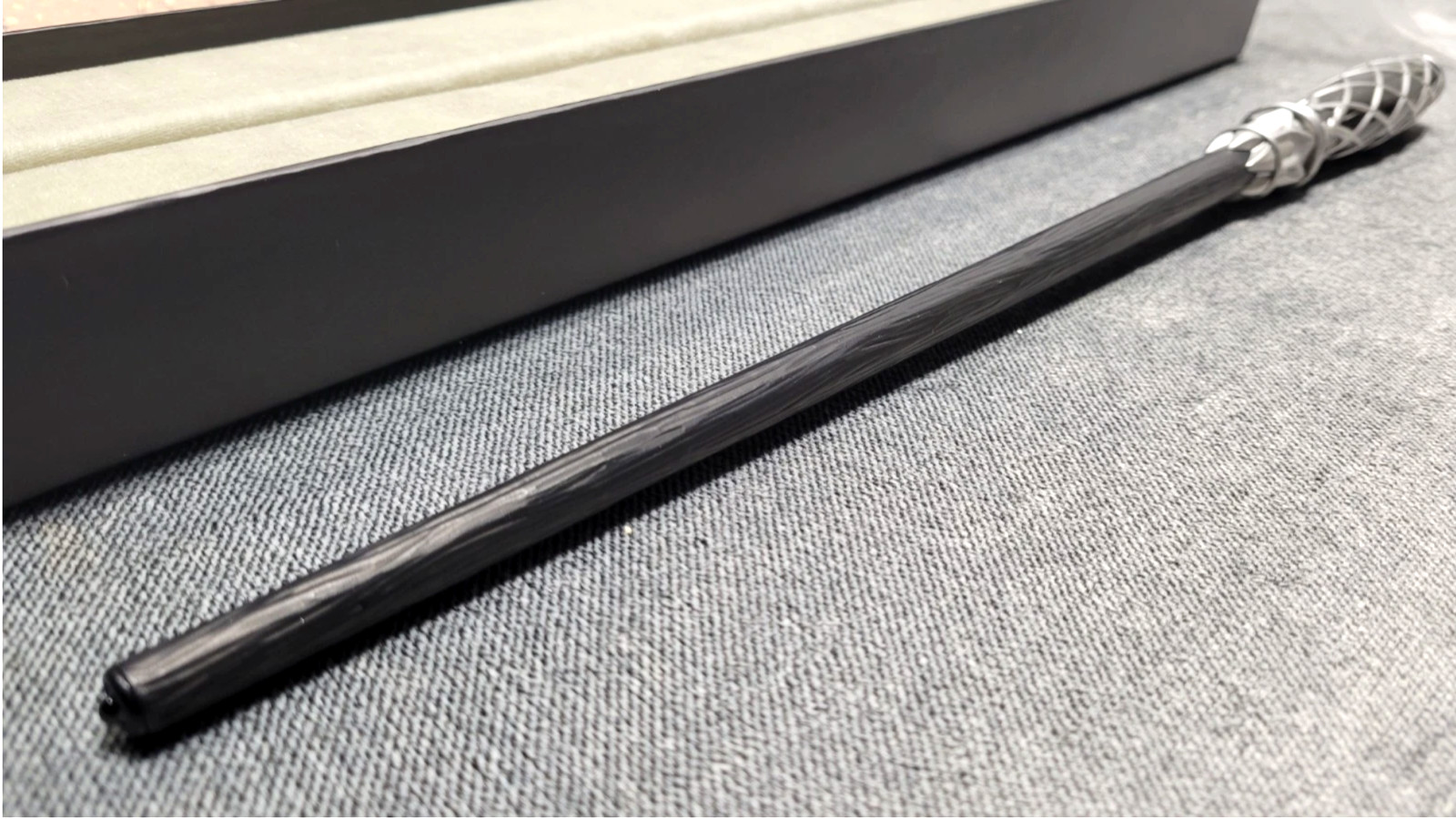 Universal Studios Harry Potter 2nd Gen Interactive Wand-Black Silver-NEW IN BOX