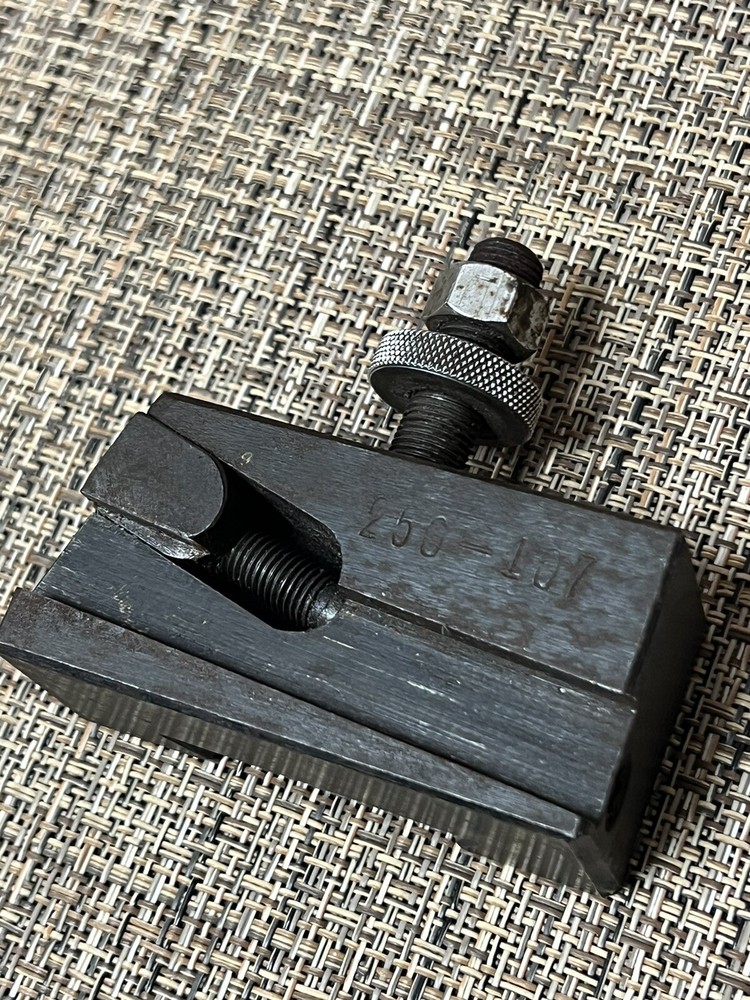 250-107 Universal AXA Parting Blade Tool Post Holder E2