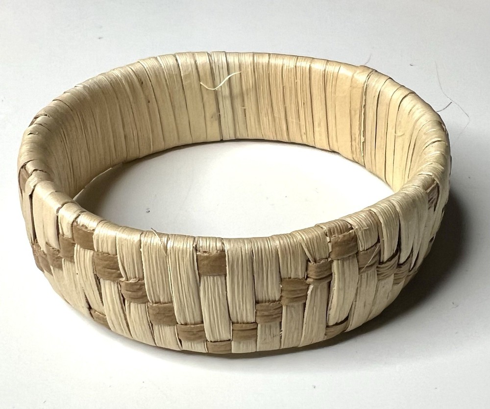 Handmade Woven Raffia Bracelet Triangular Pattern Hawaii 7.75”