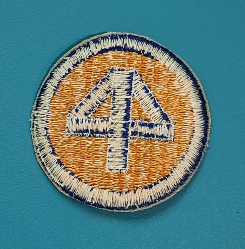 44th Infantry Division Patch-Cut Edge-Snow Back----Original WW-II ( 1 Patch)*