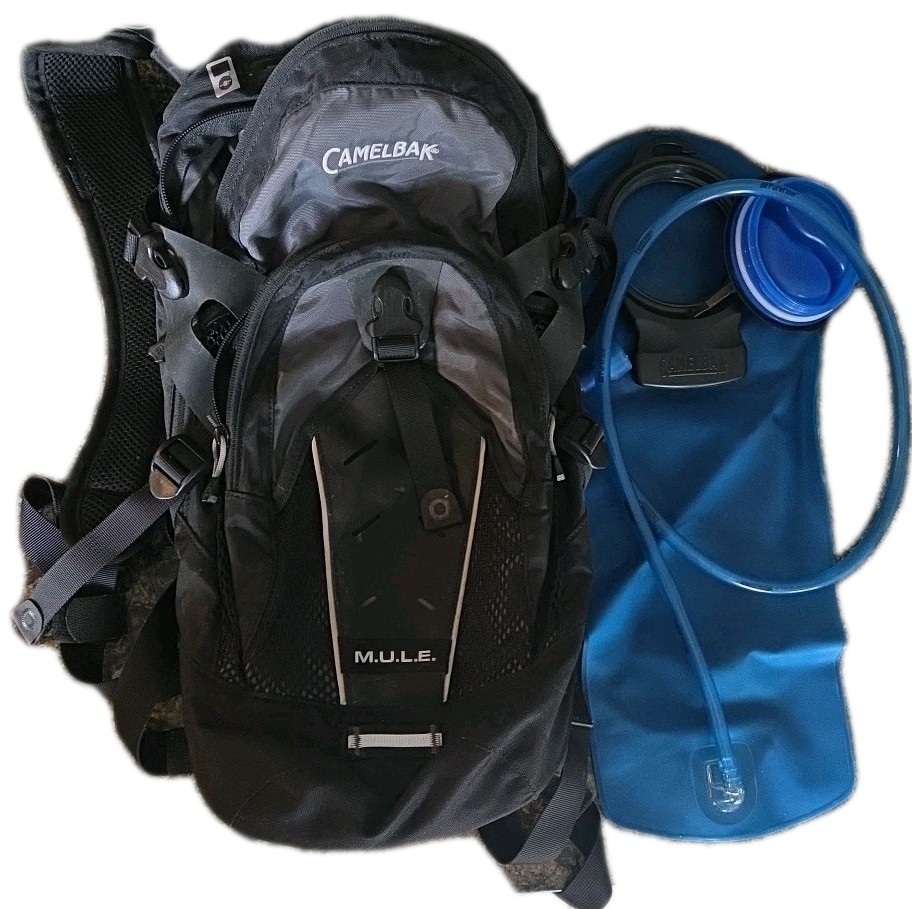 Camelbak M.U.L.E. Hydration Backpack D² Fit Grey & Black Excellent Condition