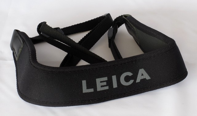 LEICA Geovid 10x42 HD-B Binocular