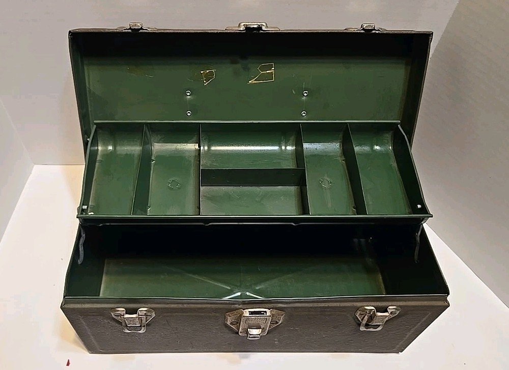 Vintage Metal Toolbox With Tray.