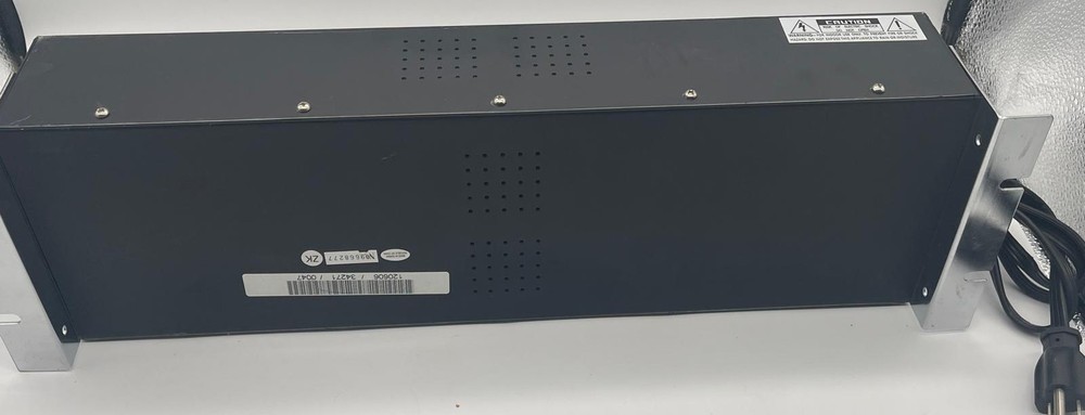 TW PDA‑52 UHF/VHF/FM Distribution Amplifier – Powers On – Untested Further