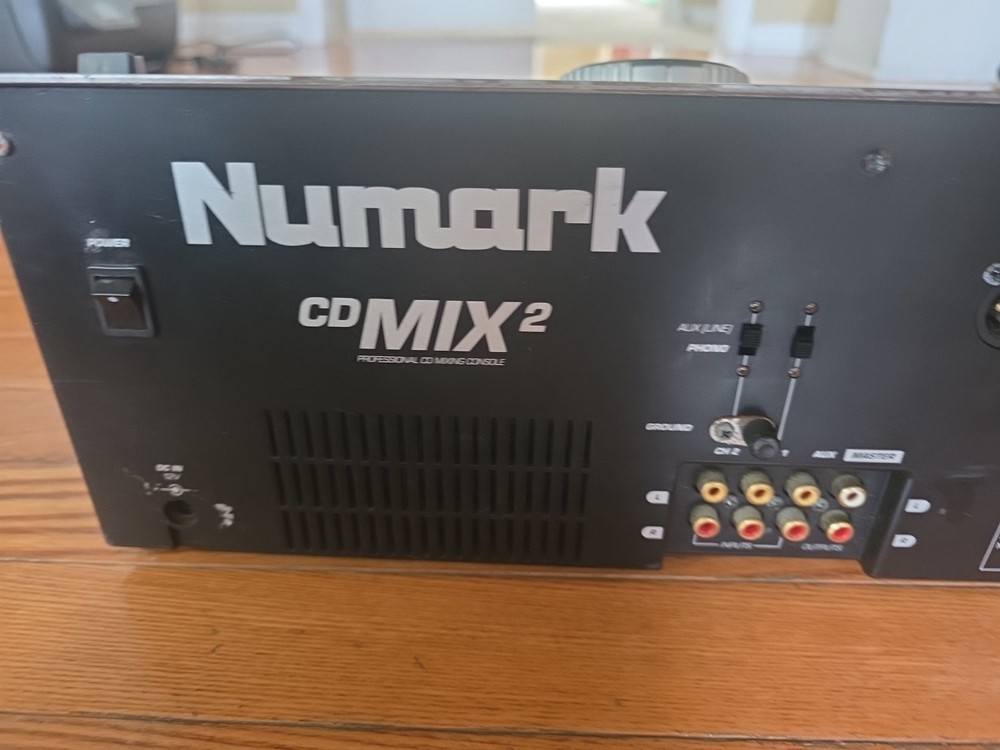 NUMARK CDMIX2 PROFESSIONAL CD MIXING CONSOLE - Untested - Read