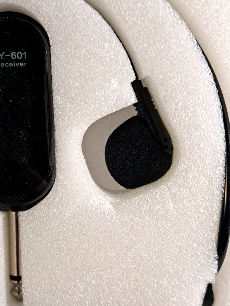 YY-601 Headphone Receiver Transmitter & Camera Cord #3369L173