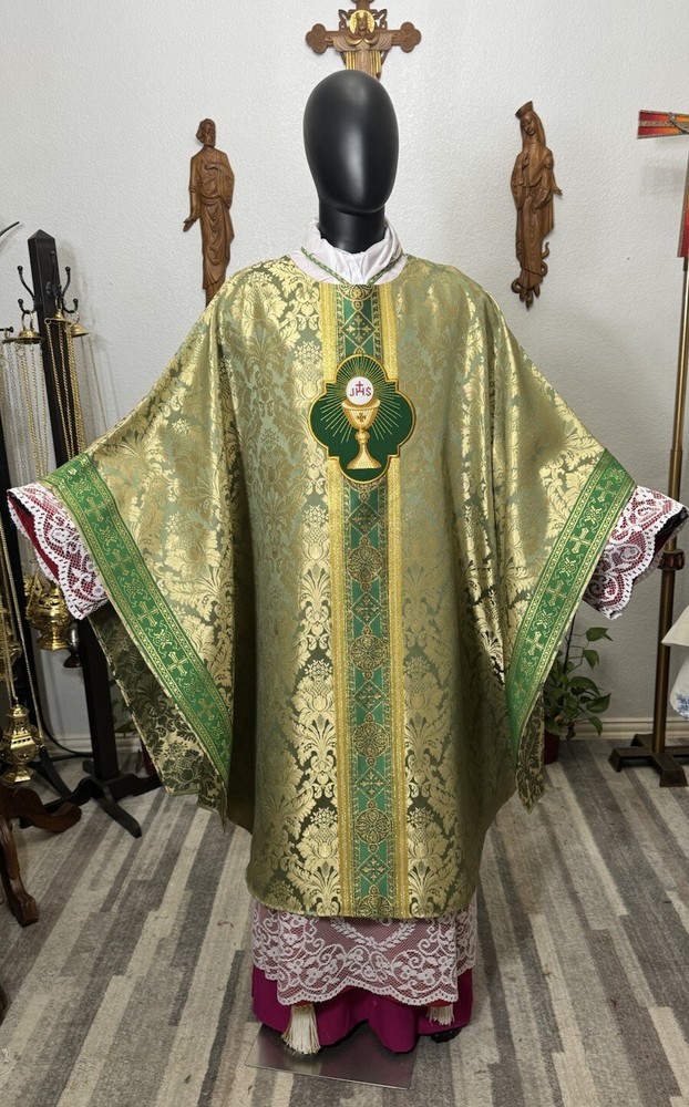 GREEN VESTMENT CHASUBLE & STOLE
