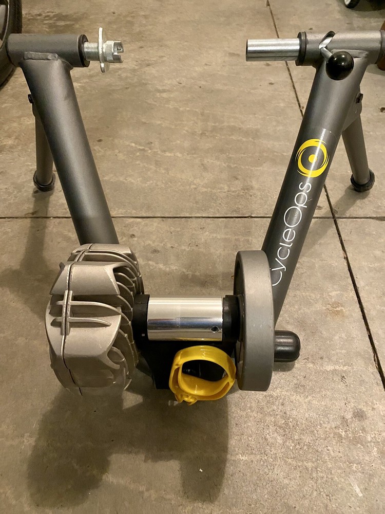 CycleOps Fluid2 Trainer
