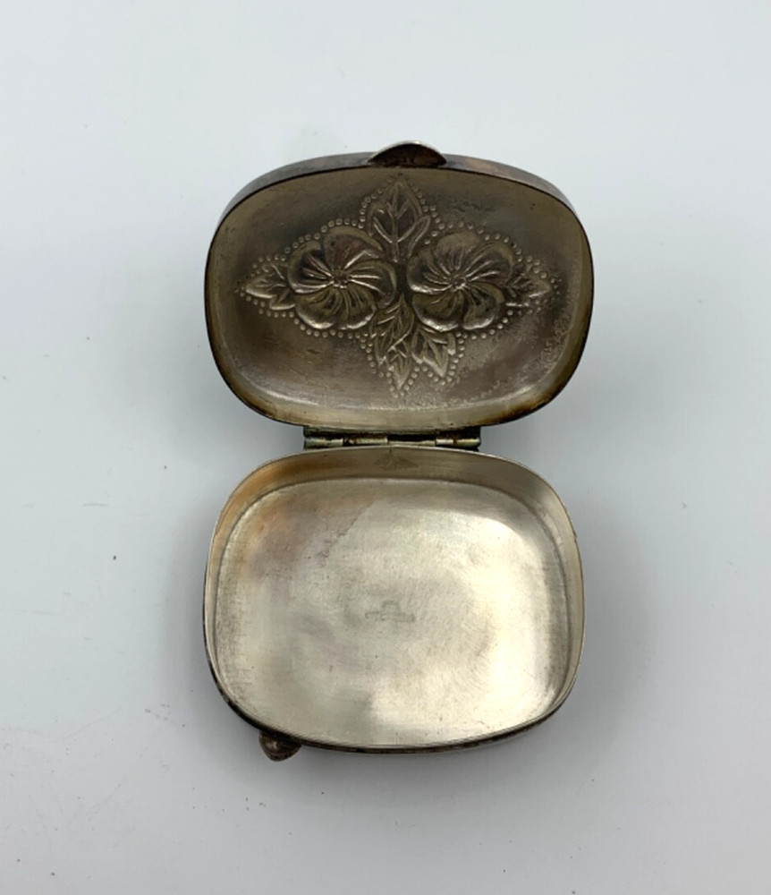 Mervyn's Sterling Pill Box Silver Repousse AN3/25
