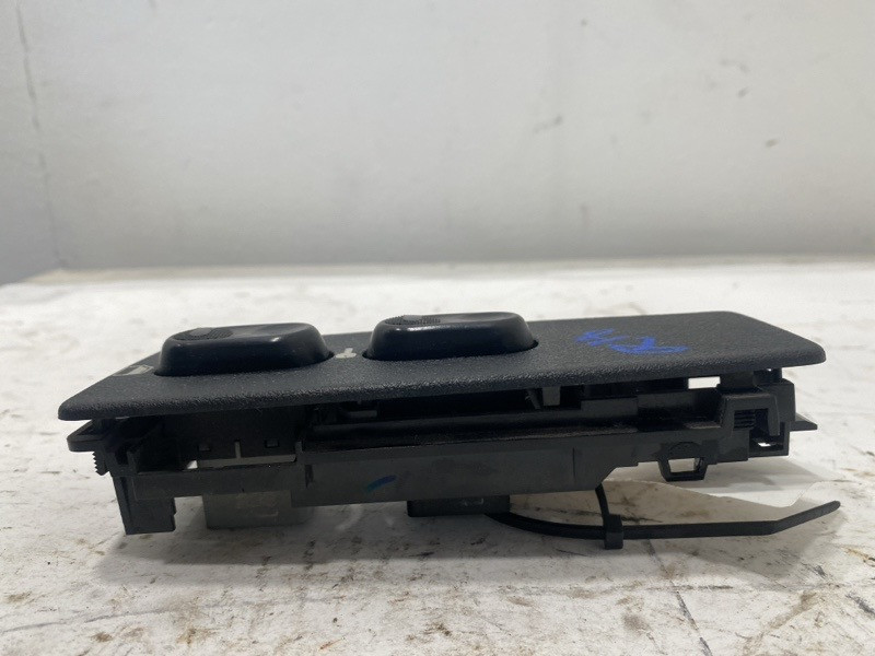 2018 Freightliner Cascadia Power Window Switch (745-10163)