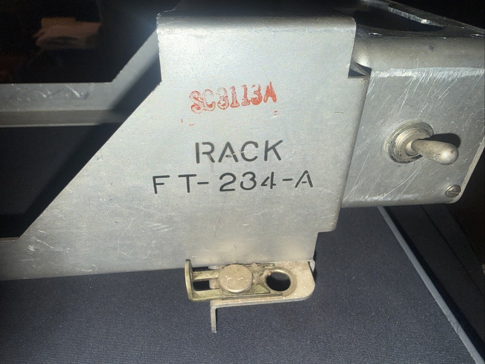 ARC-5 Command Set Transmitter Mount WWII Aircraft Bomber FT 234 A Rack