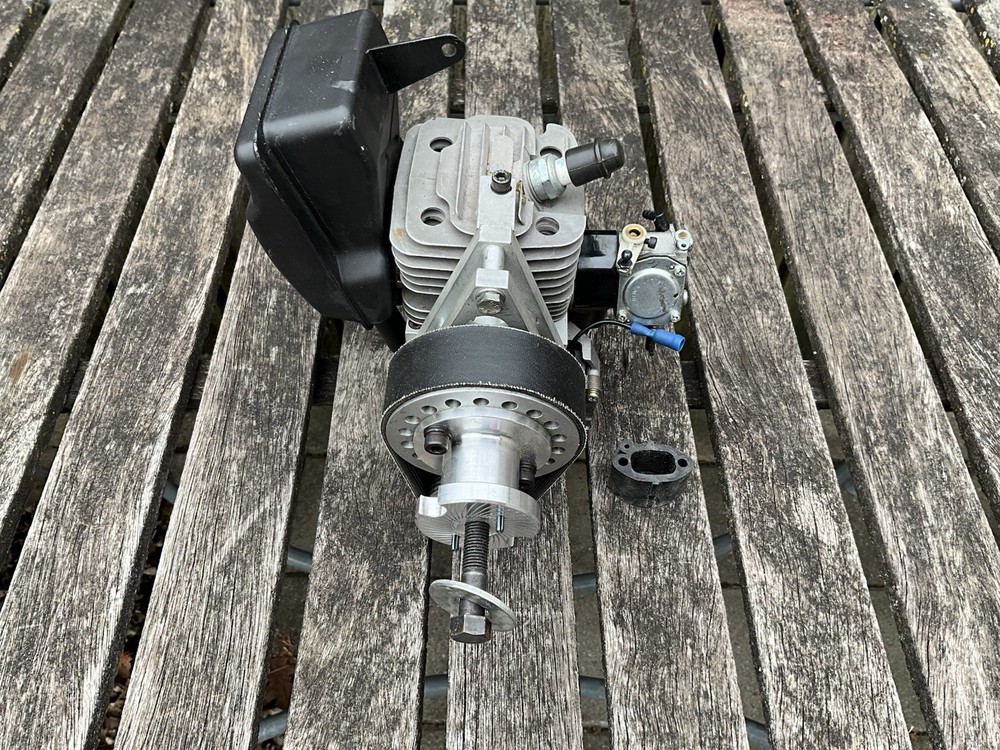 Zenoah G-62 Engine with Mick Reeves torque master unit.