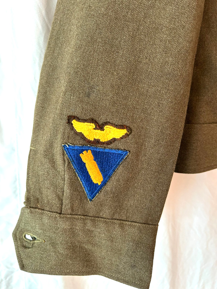 WWII US Army Air Force Bombardier / Flight Instructor Ike Jacket / Uniform