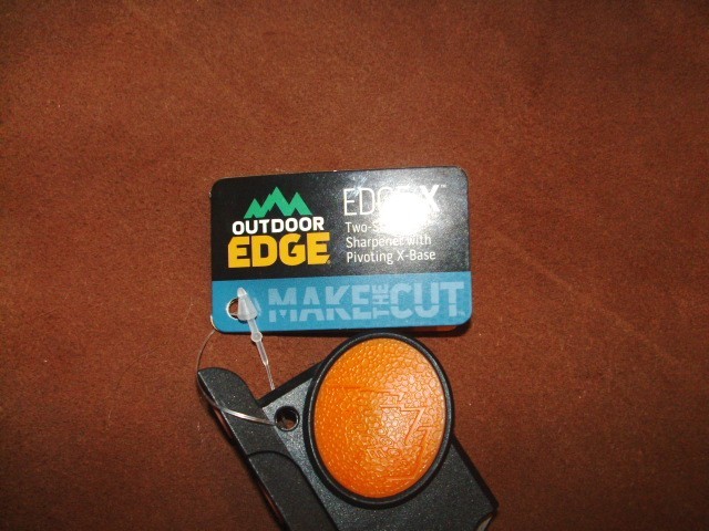 TWO-STAGE KNIFE SHARPENER WITH PIVOTING X BASE-NEW