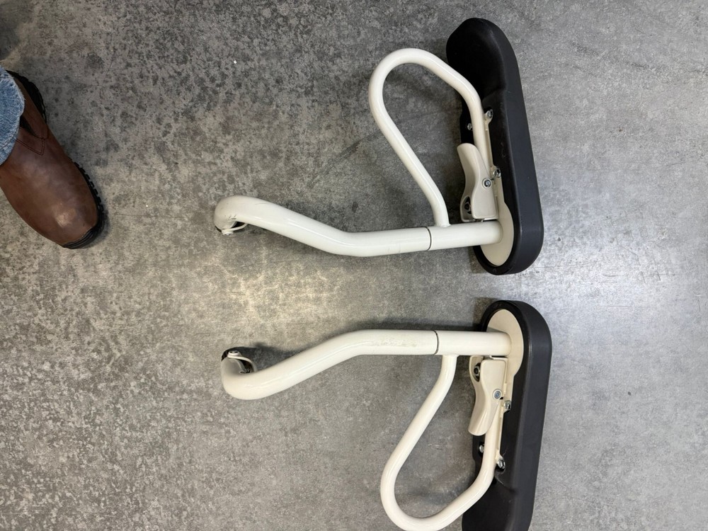 Midmark 625 Adjustable Arms
