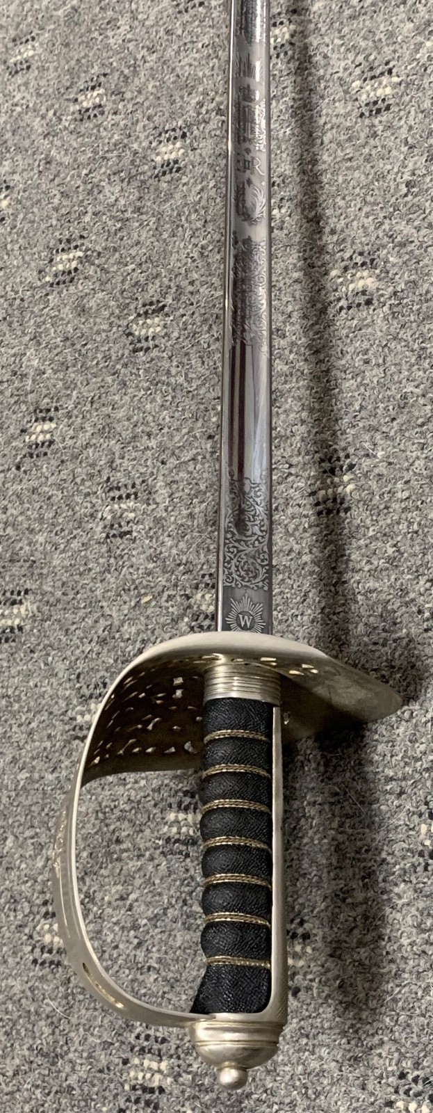 WILKINSON COLDSTREAM GUARDS SWORD & SCABBARD APPOINTMENT QUEEN ELIZABETH II