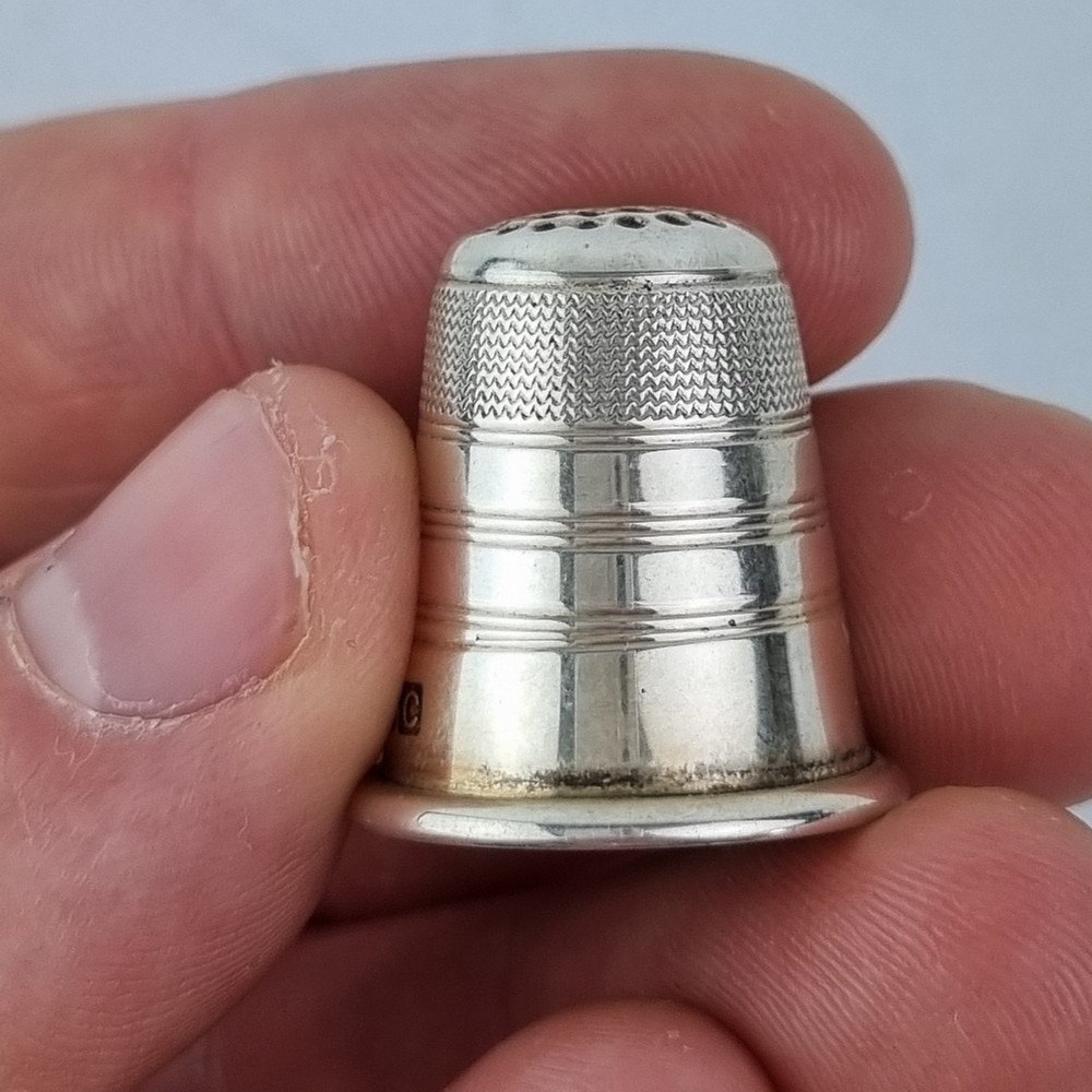 Solid Silver Thimble Birmingham 2002 A J Poole
