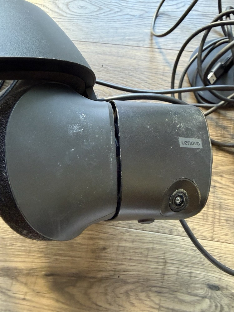 UNTESTED/AS IS Lenovo Oculus Rift PC- Powered VR Gaming Headset - 4 Controllers