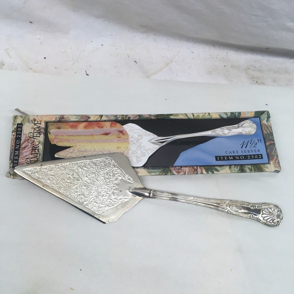 Etched Ornate Wedding Or Celebration Cake Server