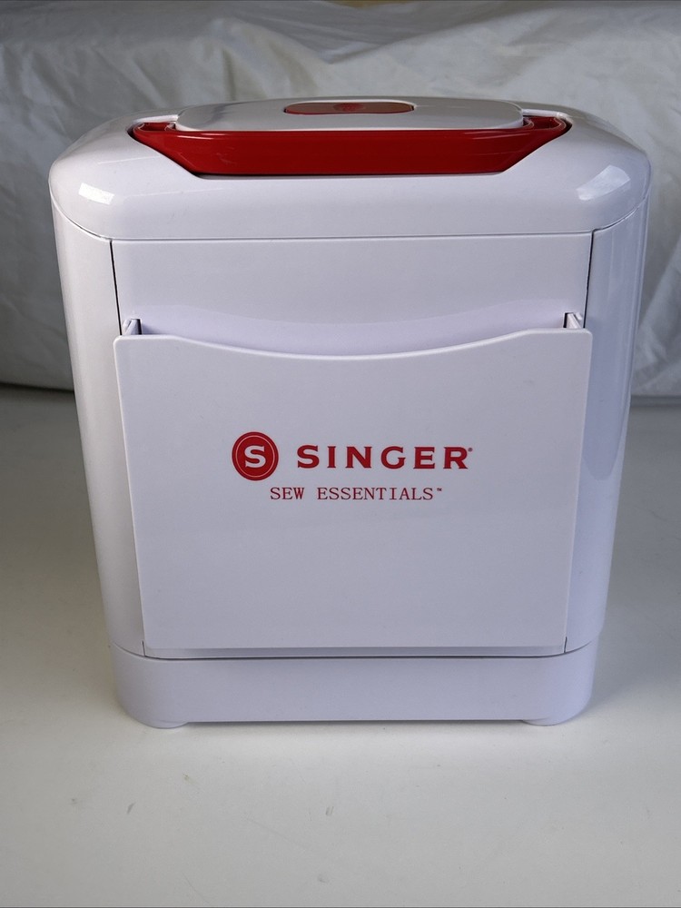 SINGER Sew Essentials Foldup Case Sewing Kit Portable Organizer Full Thread & Et